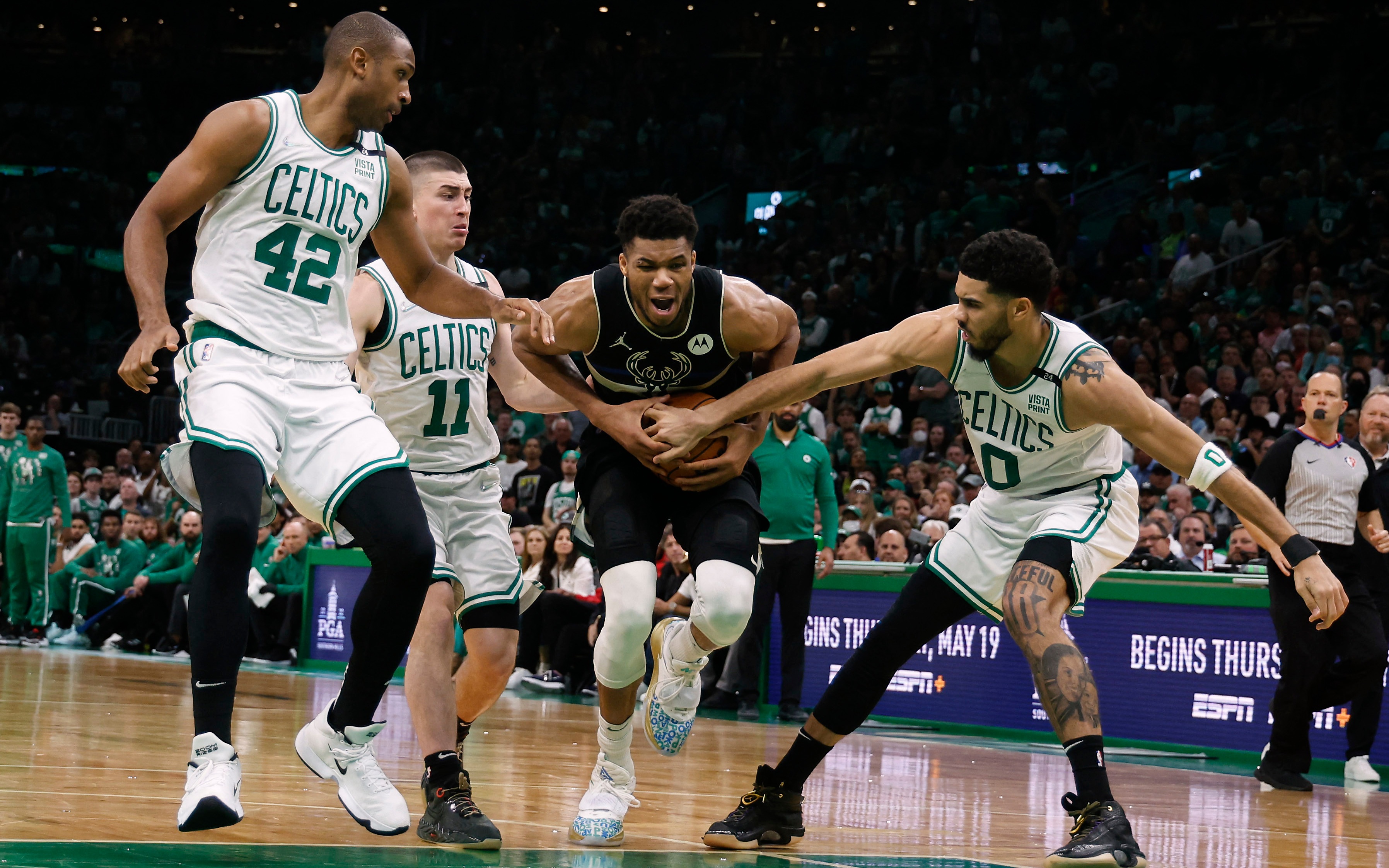 九游游戏大全字母哥新星持续失利表现突出，MAD前途光明！